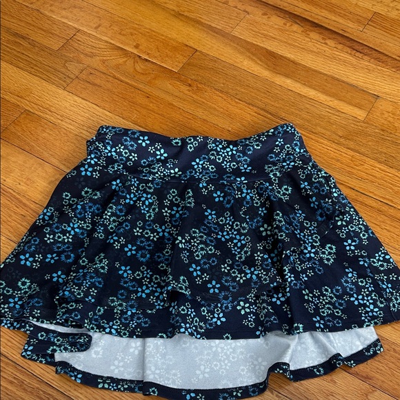 Girls All in Motion Floral Athletic skirt sz M - Picture 1 of 2